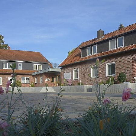 Hotel Zur Erholung & Restaurant Amme'S Landhaus Eicklingen エクステリア 写真